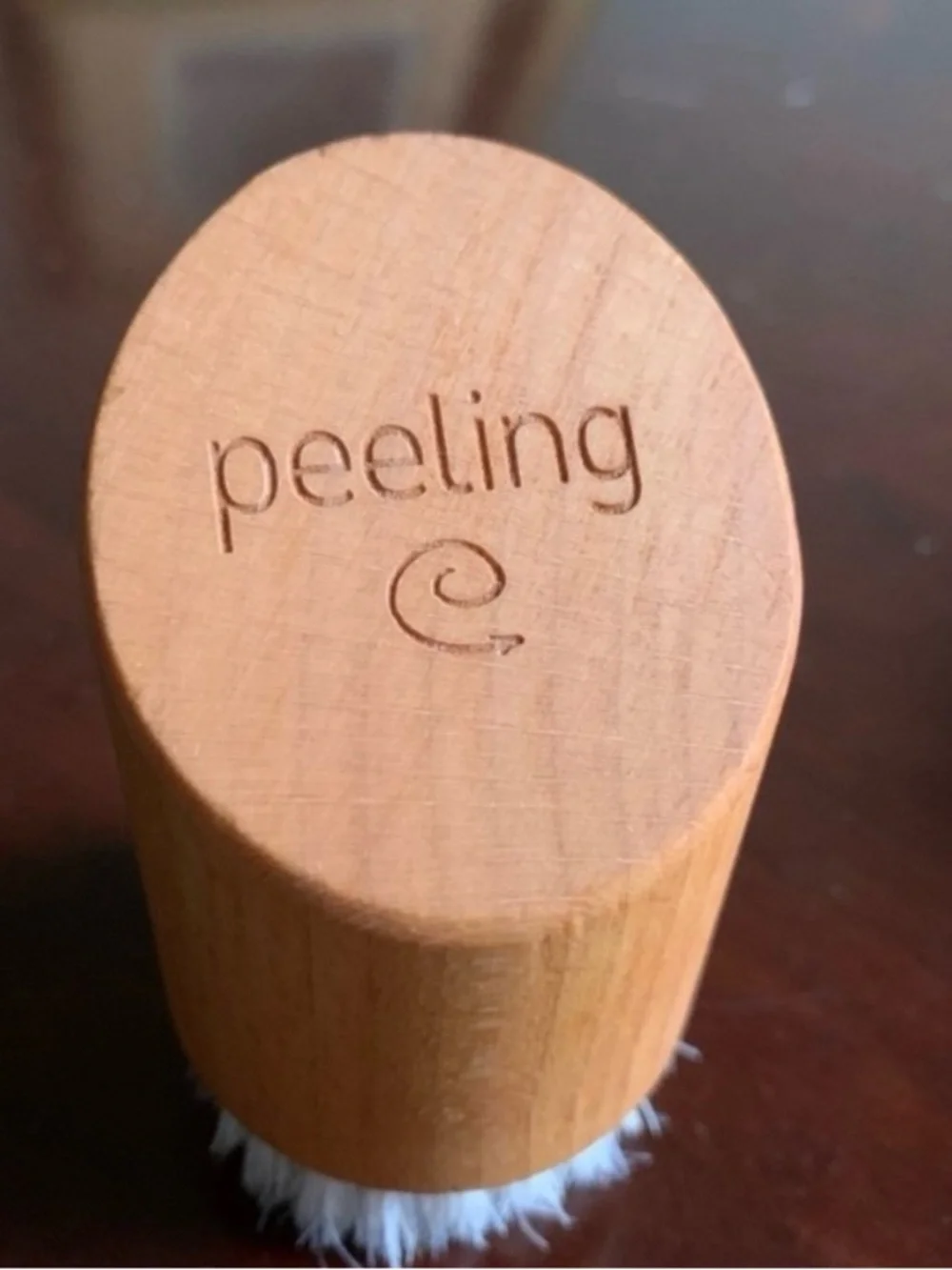 Wood Handle Face Peeling Cleansing Brush with 100% Natural Bristles